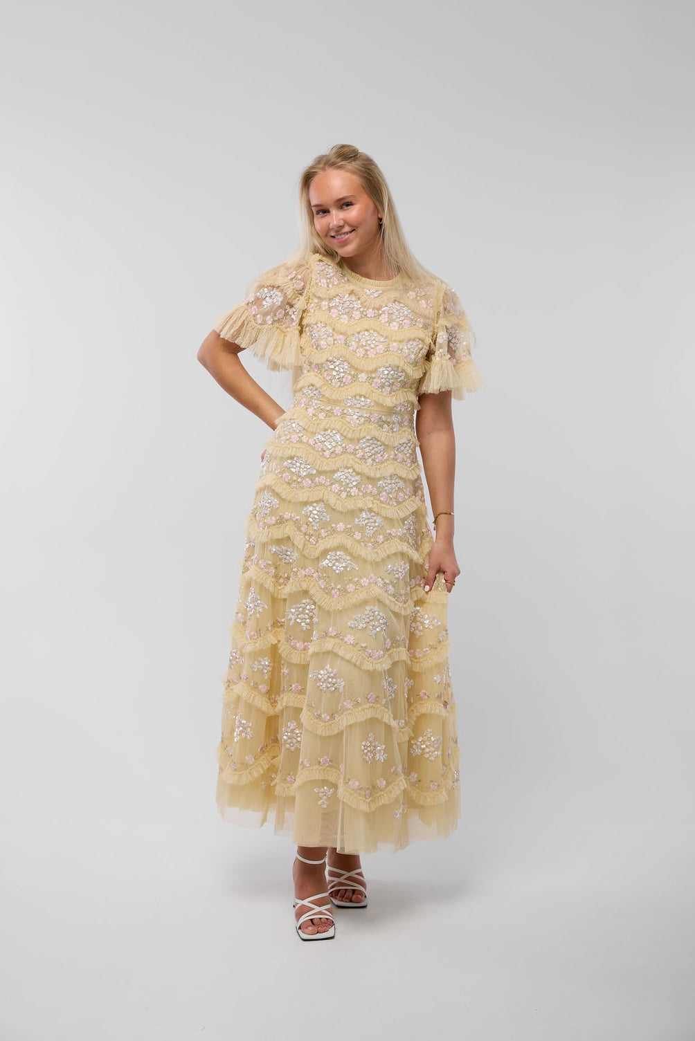 Daisy Wave Yellow - Needle & Thread