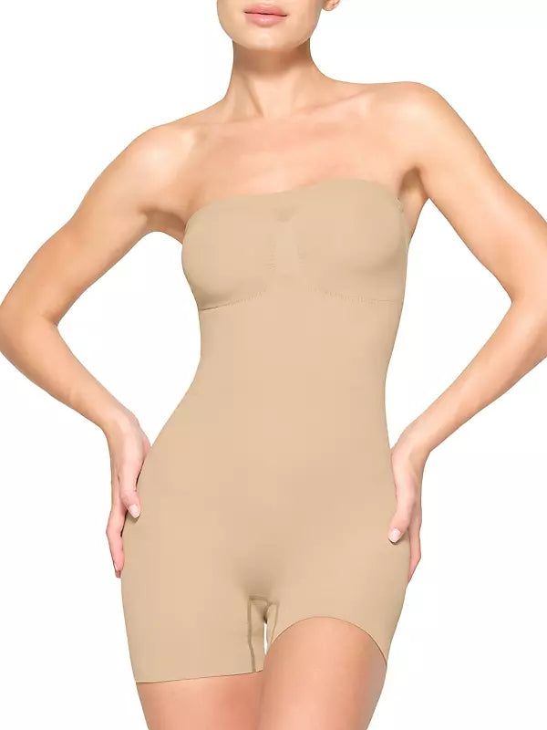 SKIMS - SEAMLESS SCULPT STRAPLESS SHORTIE BODYSUIT