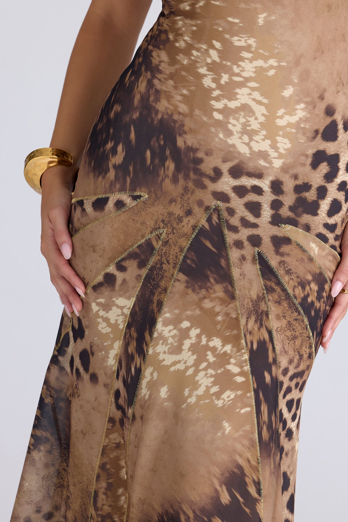 Sacha Leopard - House of Cb